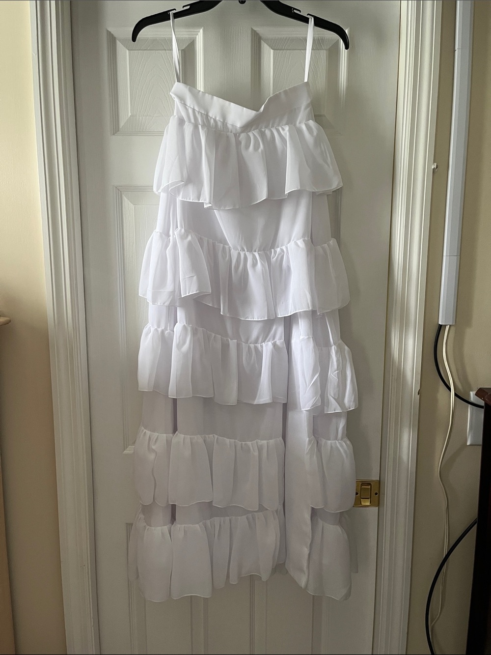 Boho White Tiered Ruffle Maxi Skirt with Side Slit - Picture 3 of 6